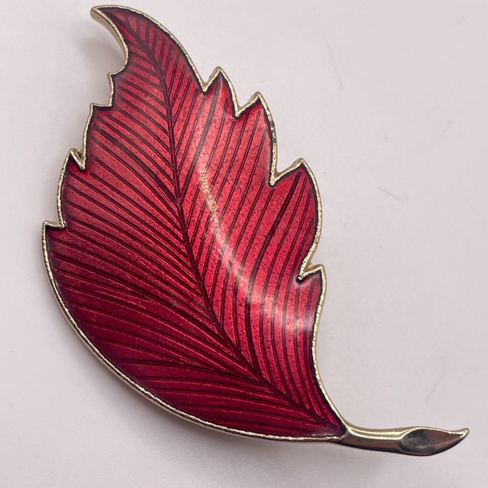 Vintage Gold Tone Red Guilloche Enamel Feather Leaf Brooch Pin Classic Retro